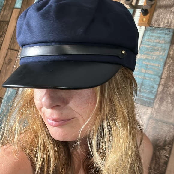 Navy blue pleather rim cute hat - Picture 15 of 16